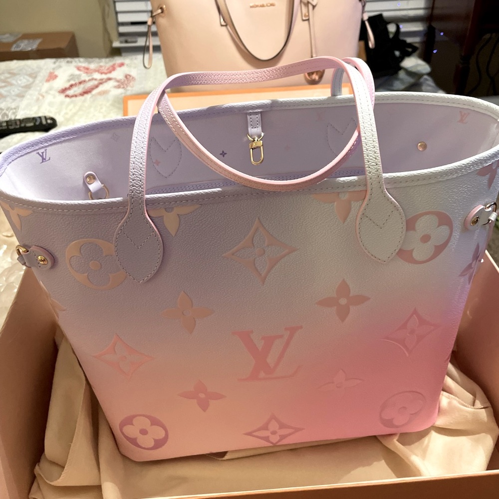 Brand new Louis Vuitton Neverfull in Pastel Sunrise. Authentic & brand new